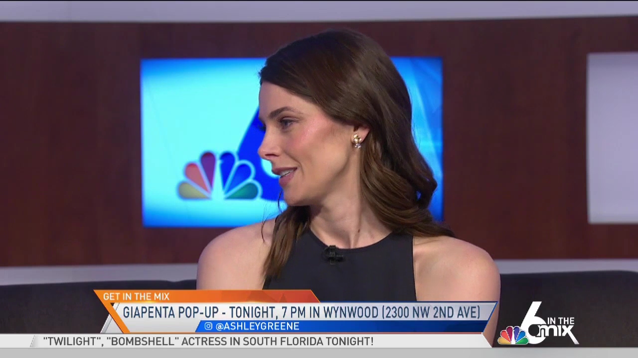 Ashley-Greene-dot-nl-2020NBC6InTheMix0345.jpg Ashley-Greene-dot-nl-2020NBC6InTheMix0345.jpg