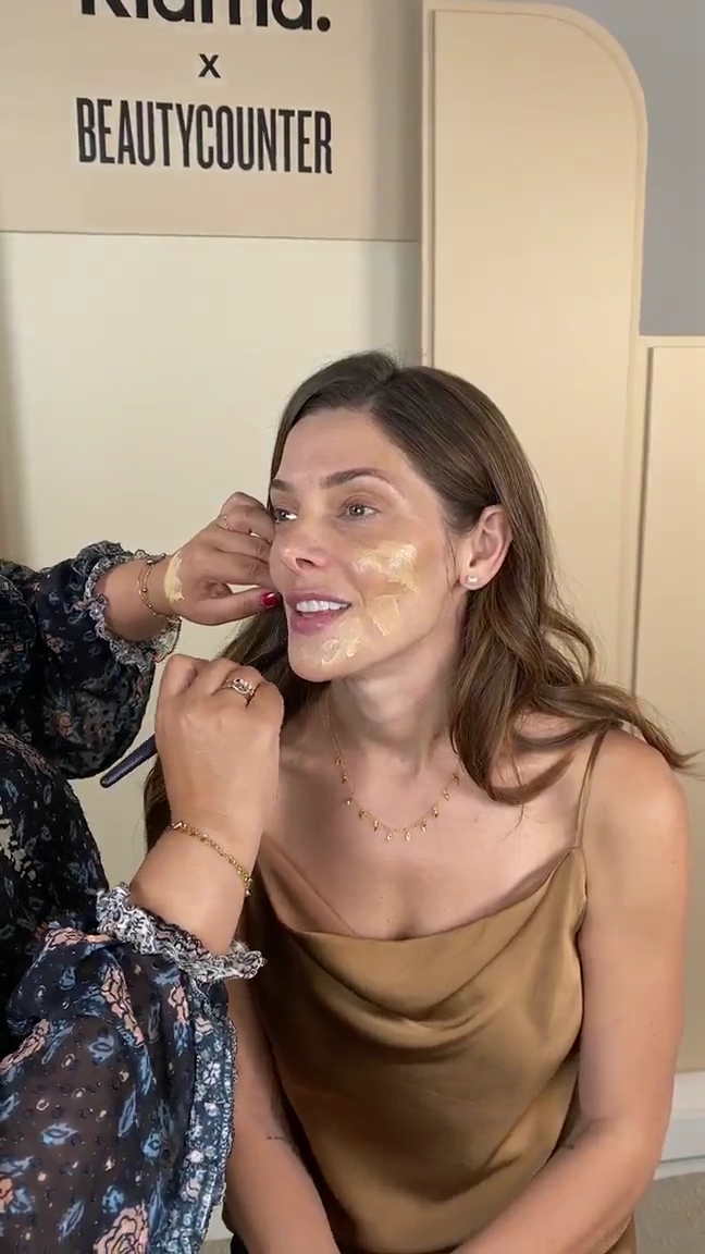Ashley-Greene-dot-nl_2021BeautyCounterXKlarna-interview0101.jpg