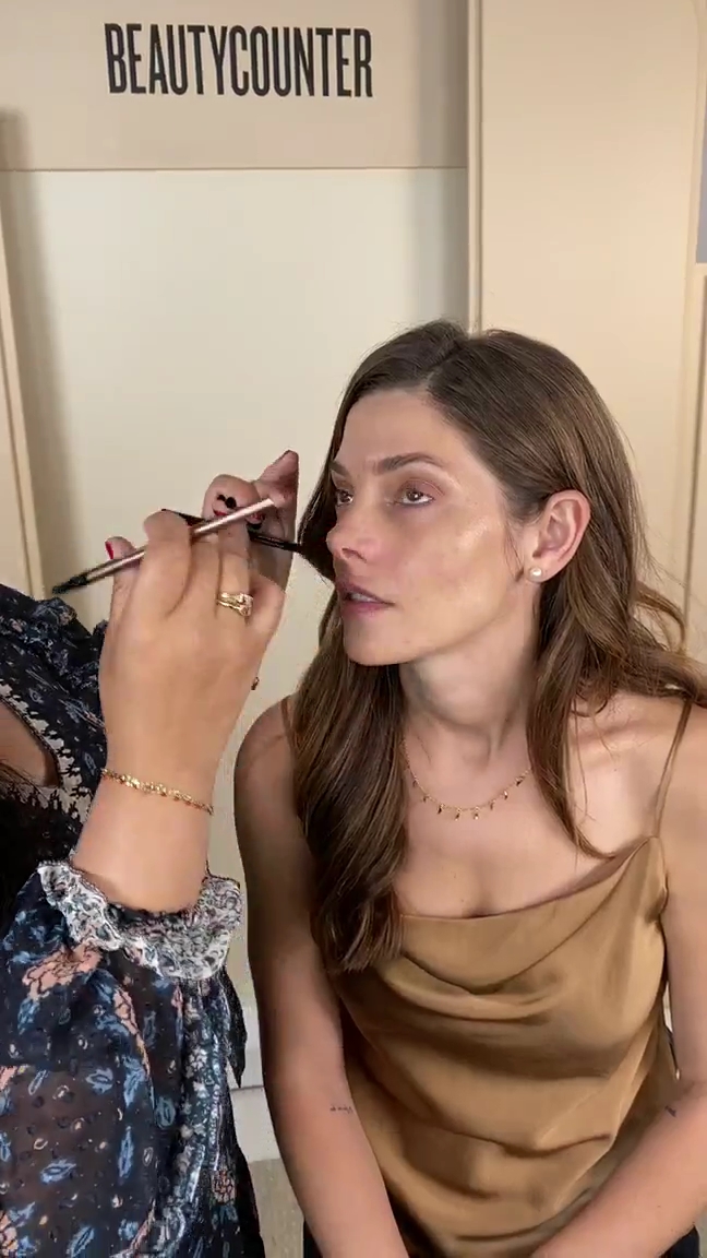 Ashley-Greene-dot-nl_2021BeautyCounterXKlarna-interview0310.jpg