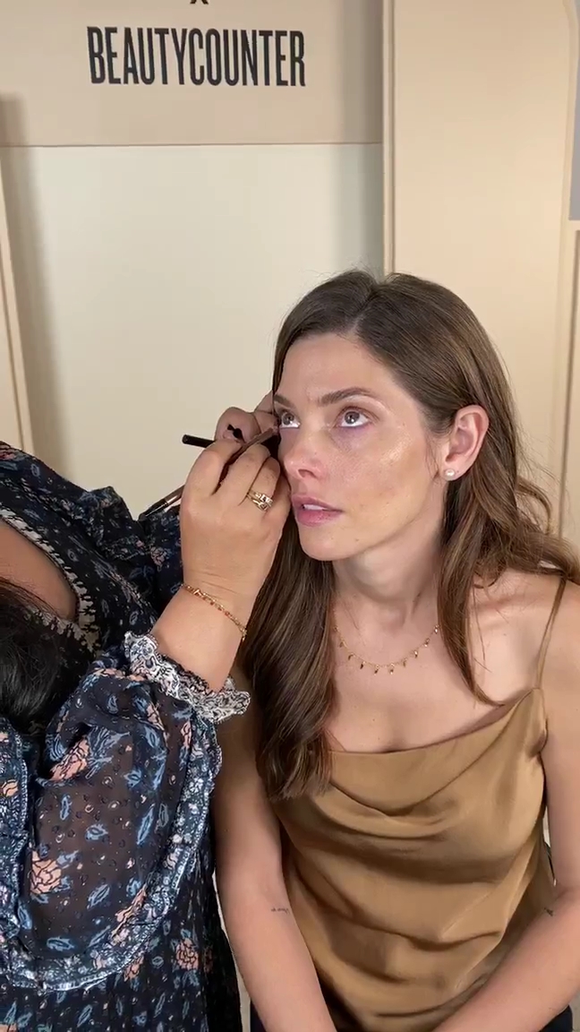 Ashley-Greene-dot-nl_2021BeautyCounterXKlarna-interview0311.jpg