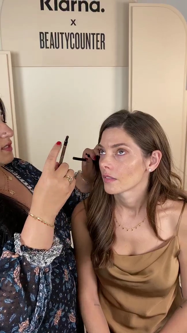 Ashley-Greene-dot-nl_2021BeautyCounterXKlarna-interview0315.jpg
