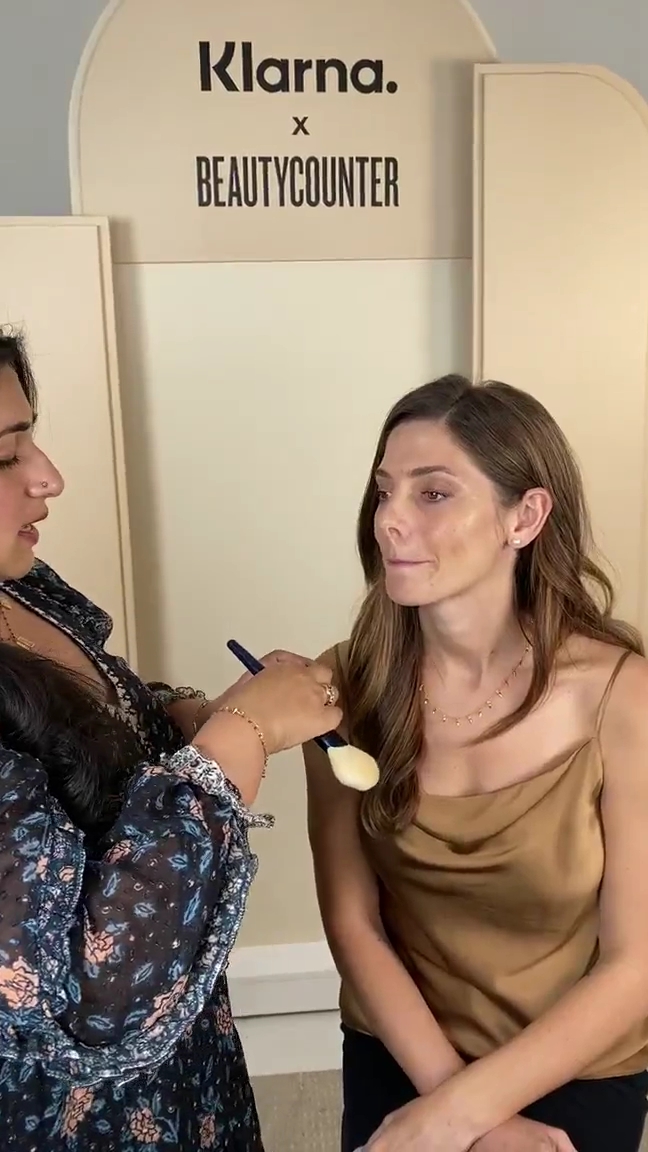 Ashley-Greene-dot-nl_2021BeautyCounterXKlarna-interview0429.jpg