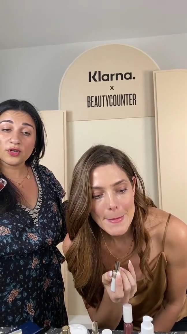 Ashley-Greene-dot-nl_2021BeautyCounterXKlarna-interview0528.jpg