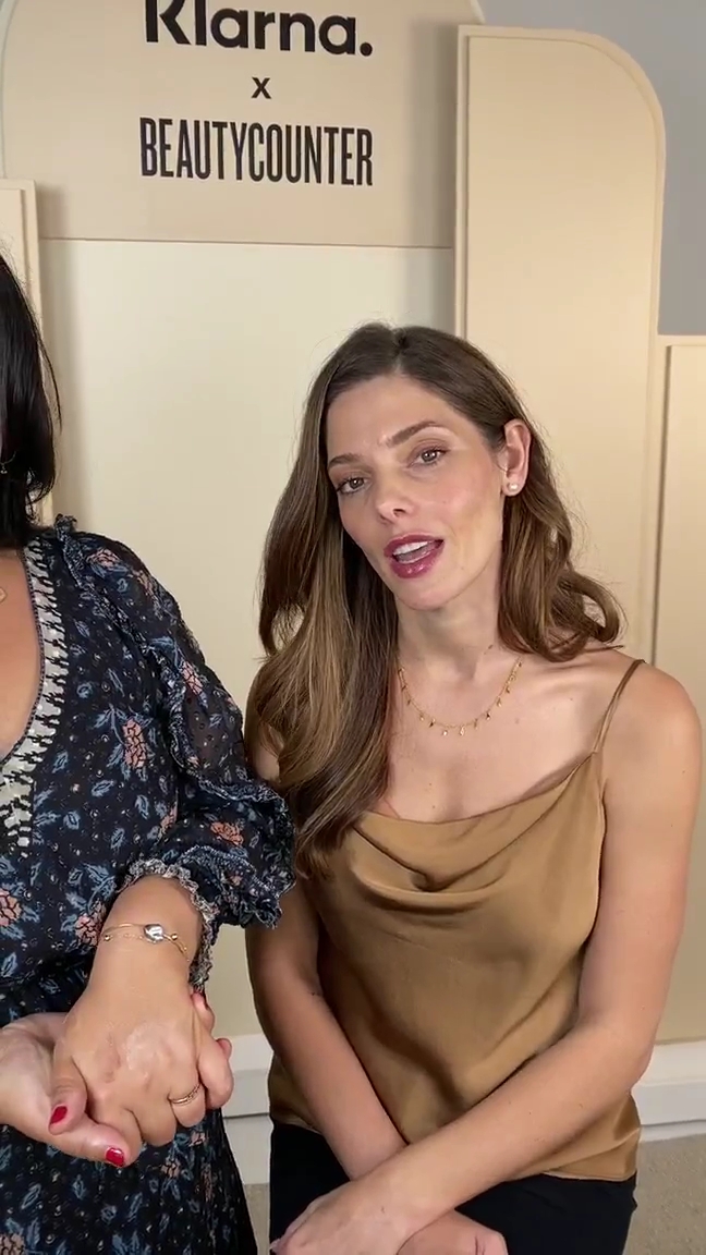 Ashley-Greene-dot-nl_2021BeautyCounterXKlarna-interview0619.jpg