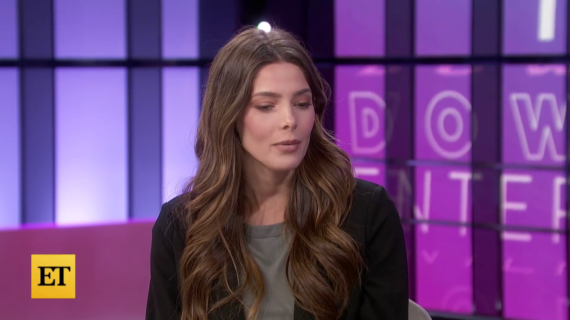 Ashley-Greene-dot-nl_2022EntertainmentTonight0038.jpg