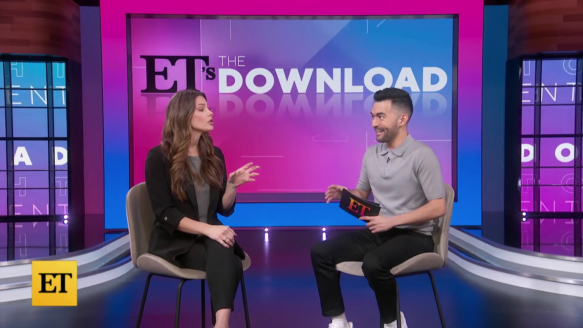 Ashley-Greene-dot-nl_2022EntertainmentTonight0072.jpg