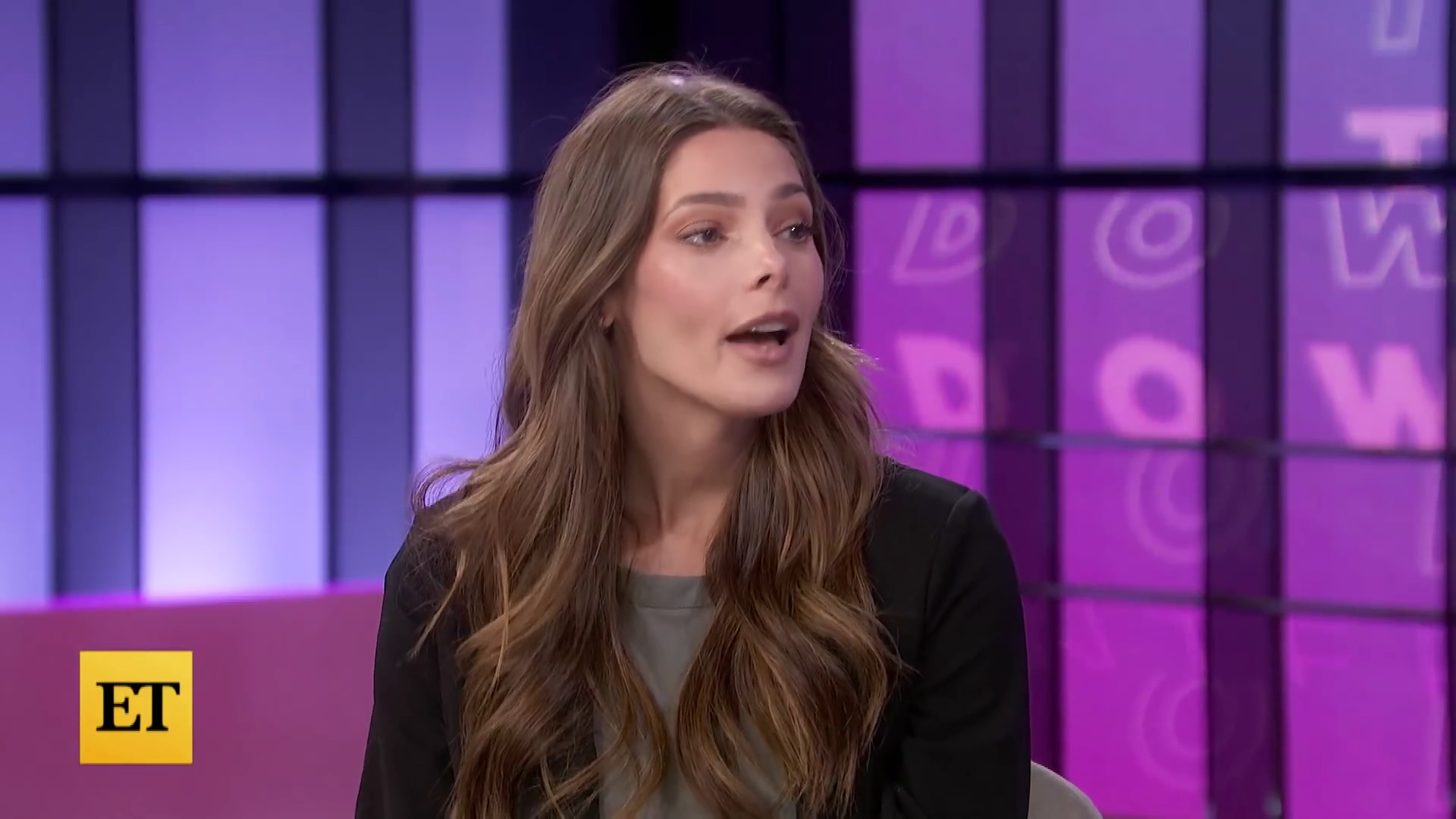 Ashley-Greene-dot-nl_2022EntertainmentTonight0196.jpg Ashley-Greene-dot-nl_2022EntertainmentTonight0196.jpg