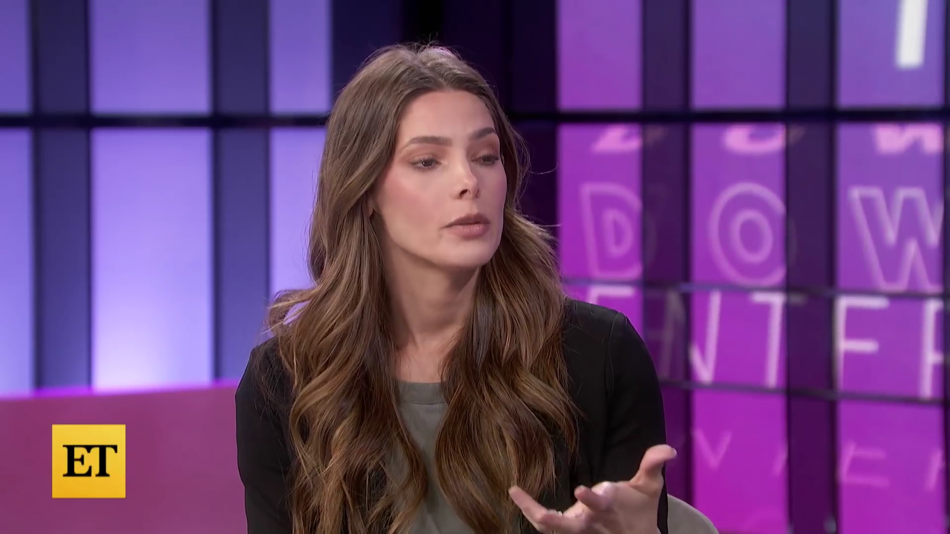 Ashley-Greene-dot-nl_2022EntertainmentTonight0334.jpg Ashley-Greene-dot-nl_2022EntertainmentTonight0334.jpg