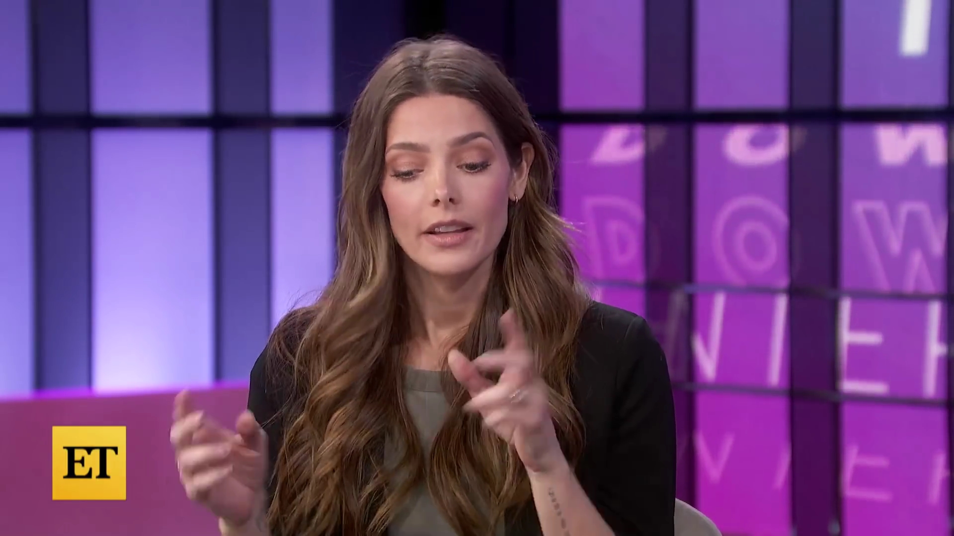 Ashley-Greene-dot-nl_2022EntertainmentTonight0429.jpg