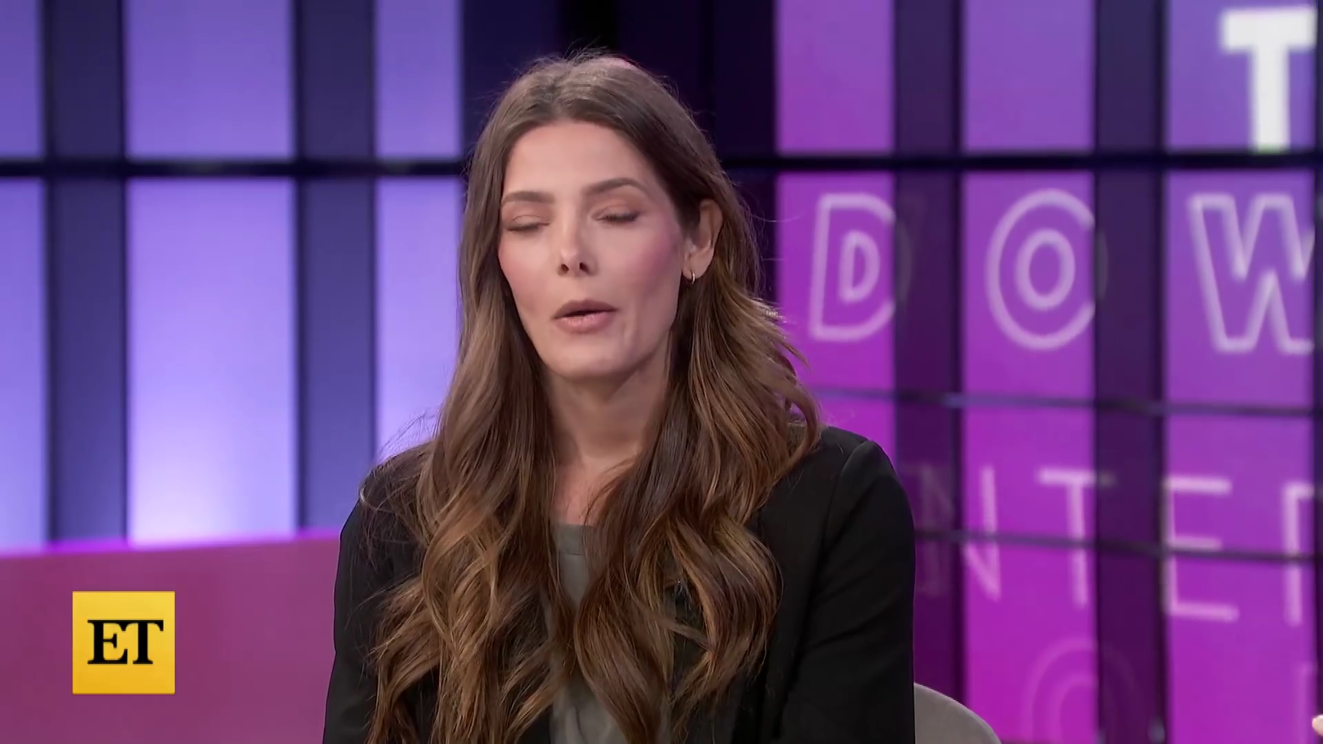 Ashley-Greene-dot-nl_2022EntertainmentTonight0514.jpg