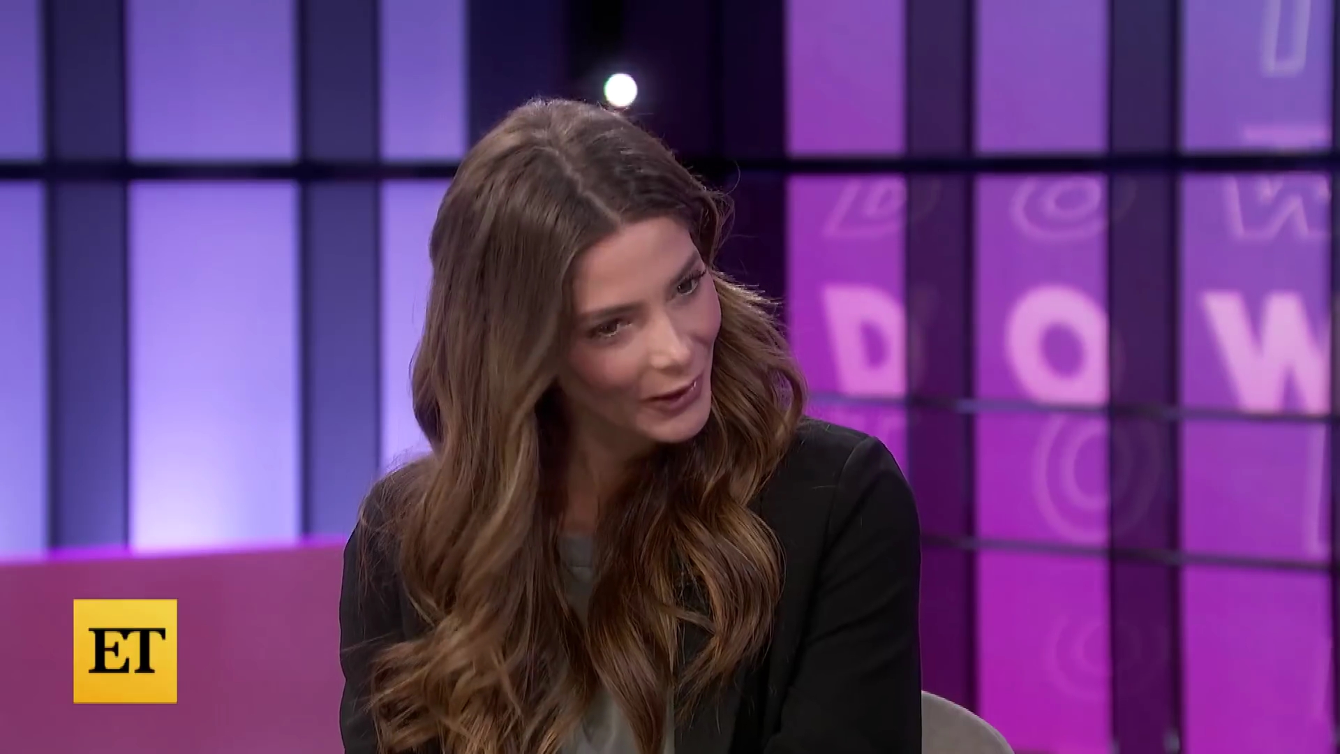 Ashley-Greene-dot-nl_2022EntertainmentTonight0516.jpg