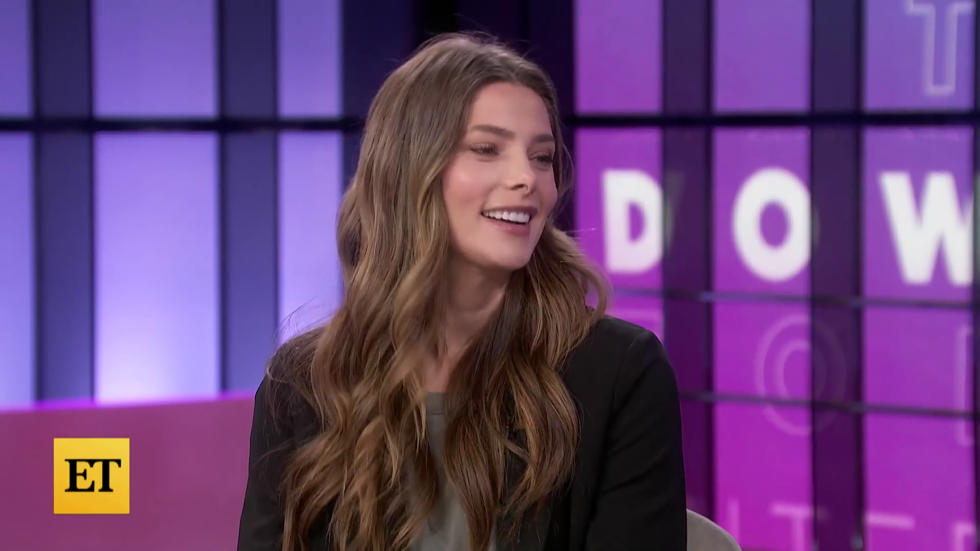 Ashley-Greene-dot-nl_2022EntertainmentTonight0517.jpg