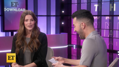 Ashley-Greene-dot-nl_2022EntertainmentTonight0121.jpg