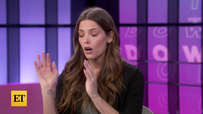 Ashley-Greene-dot-nl_2022EntertainmentTonight0300.jpg