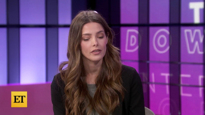 Ashley-Greene-dot-nl_2022EntertainmentTonight0328.jpg