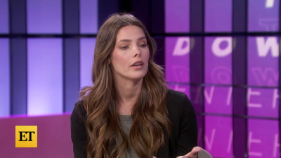 Ashley-Greene-dot-nl_2022EntertainmentTonight0333.jpg