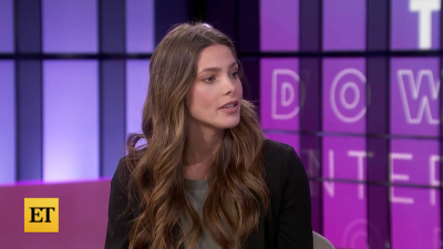 Ashley-Greene-dot-nl_2022EntertainmentTonight0372.jpg