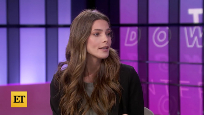 Ashley-Greene-dot-nl_2022EntertainmentTonight0378.jpg