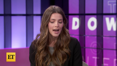 Ashley-Greene-dot-nl_2022EntertainmentTonight0381.jpg