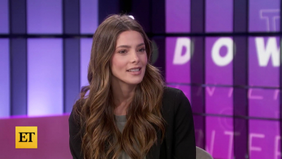 Ashley-Greene-dot-nl_2022EntertainmentTonight0389.jpg