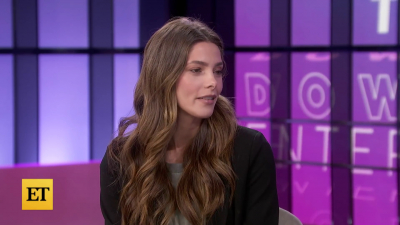 Ashley-Greene-dot-nl_2022EntertainmentTonight0391.jpg