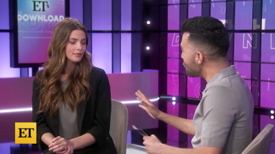 Ashley-Greene-dot-nl_2022EntertainmentTonight0424.jpg