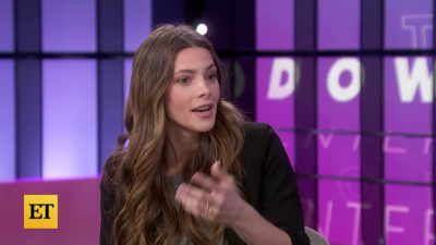 Ashley-Greene-dot-nl_2022EntertainmentTonight0435.jpg