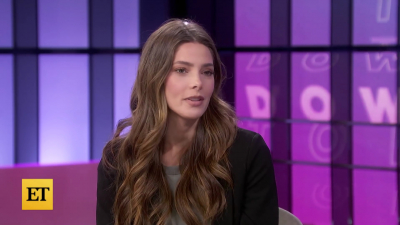 Ashley-Greene-dot-nl_2022EntertainmentTonight0440.jpg