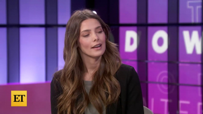 Ashley-Greene-dot-nl_2022EntertainmentTonight0473.jpg