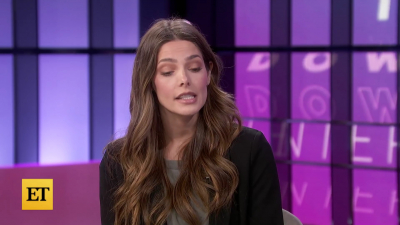 Ashley-Greene-dot-nl_2022EntertainmentTonight0475.jpg