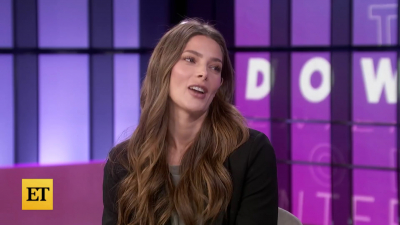 Ashley-Greene-dot-nl_2022EntertainmentTonight0503.jpg