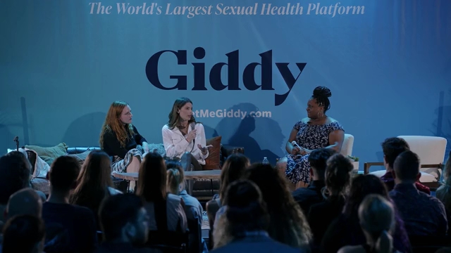 Ashley-Greene-dot-nl_2022GetMeGiddy-BarePanel0034.jpg