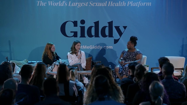 Ashley-Greene-dot-nl_2022GetMeGiddy-BarePanel0088.jpg