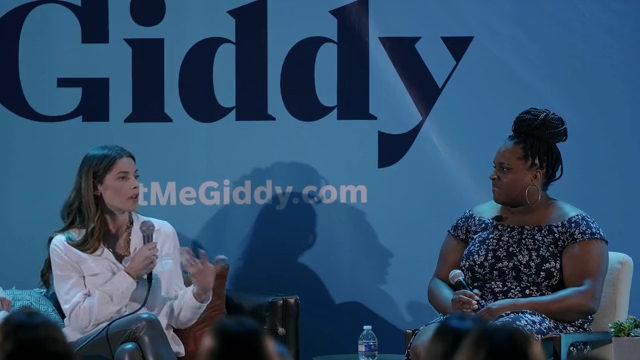 Ashley-Greene-dot-nl_2022GetMeGiddy-BarePanel0106.jpg