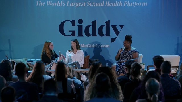 Ashley-Greene-dot-nl_2022GetMeGiddy-BarePanel0119.jpg