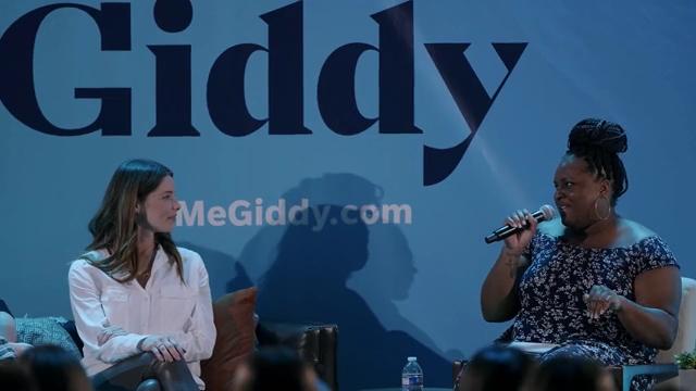 Ashley-Greene-dot-nl_2022GetMeGiddy-BarePanel0140.jpg