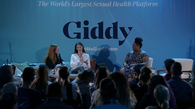 Ashley-Greene-dot-nl_2022GetMeGiddy-BarePanel0234.jpg