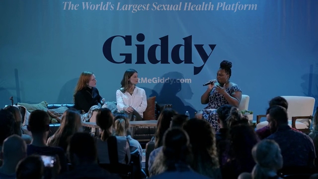 Ashley-Greene-dot-nl_2022GetMeGiddy-BarePanel0321.jpg