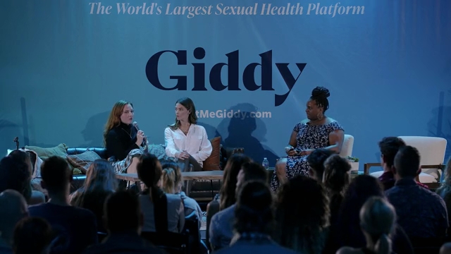 Ashley-Greene-dot-nl_2022GetMeGiddy-BarePanel0343.jpg
