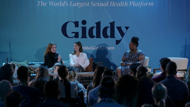 Ashley-Greene-dot-nl_2022GetMeGiddy-BarePanel0344.jpg