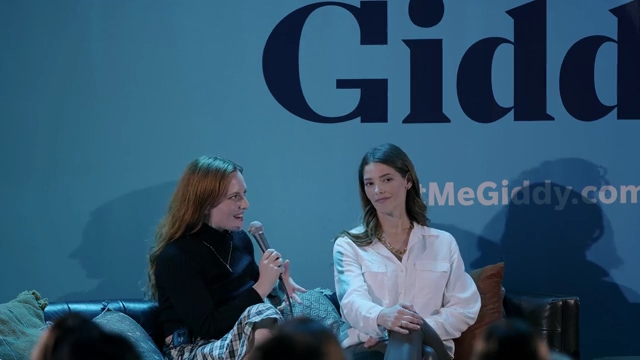 Ashley-Greene-dot-nl_2022GetMeGiddy-BarePanel0354.jpg