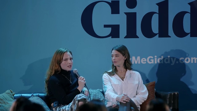 Ashley-Greene-dot-nl_2022GetMeGiddy-BarePanel0361.jpg
