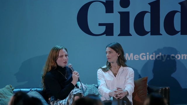 Ashley-Greene-dot-nl_2022GetMeGiddy-BarePanel0376.jpg
