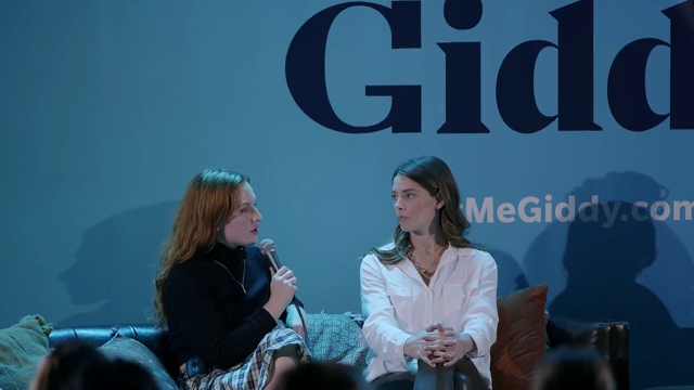 Ashley-Greene-dot-nl_2022GetMeGiddy-BarePanel0401.jpg