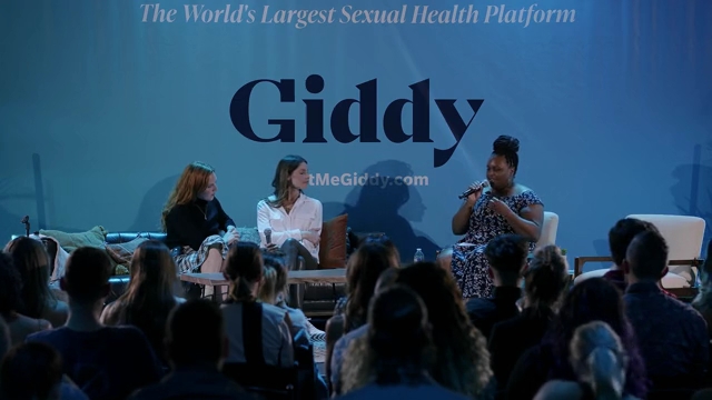 Ashley-Greene-dot-nl_2022GetMeGiddy-BarePanel0425.jpg