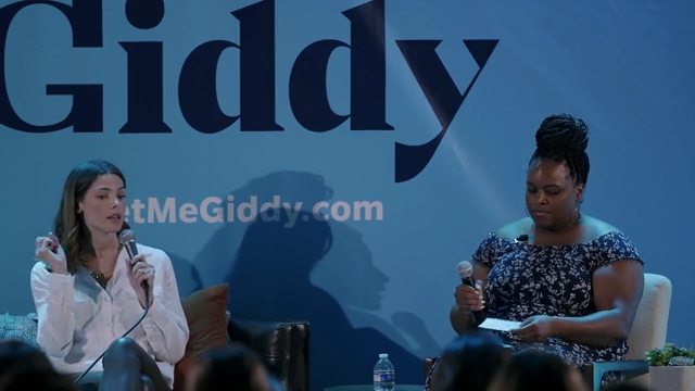 Ashley-Greene-dot-nl_2022GetMeGiddy-BarePanel0472.jpg