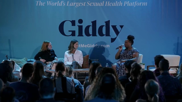 Ashley-Greene-dot-nl_2022GetMeGiddy-BarePanel0735.jpg