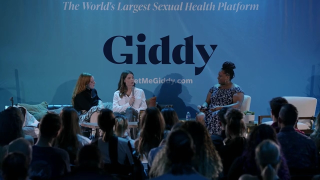 Ashley-Greene-dot-nl_2022GetMeGiddy-BarePanel0842.jpg