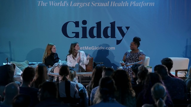 Ashley-Greene-dot-nl_2022GetMeGiddy-BarePanel0927.jpg