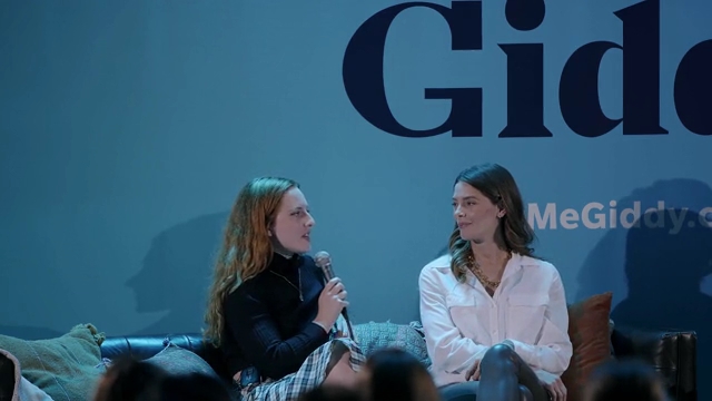 Ashley-Greene-dot-nl_2022GetMeGiddy-BarePanel0935.jpg